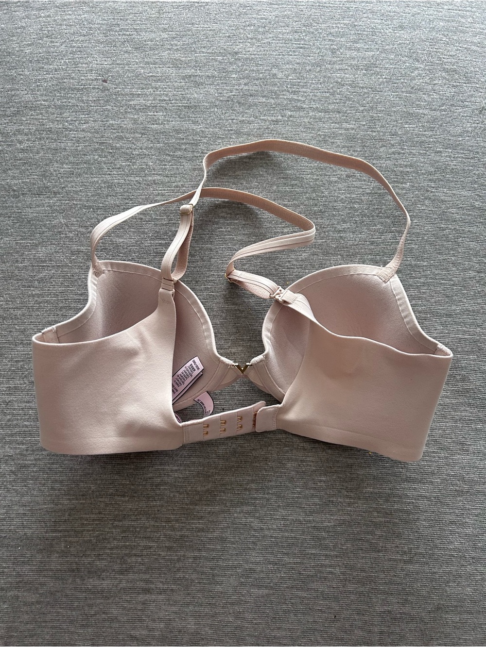 30D Victorias Secret bra - Picture 2 of 2